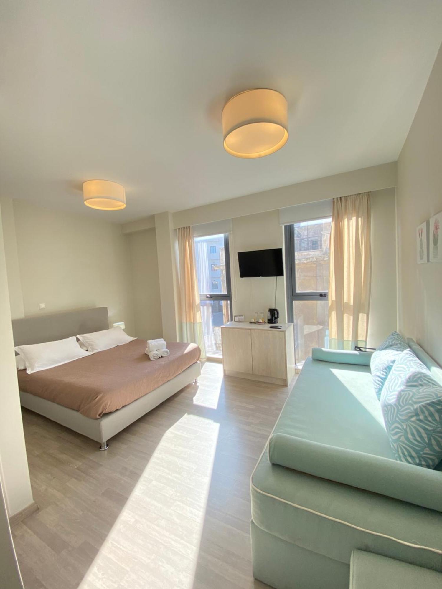 Tins Hotel City - Афины Экстерьер фото