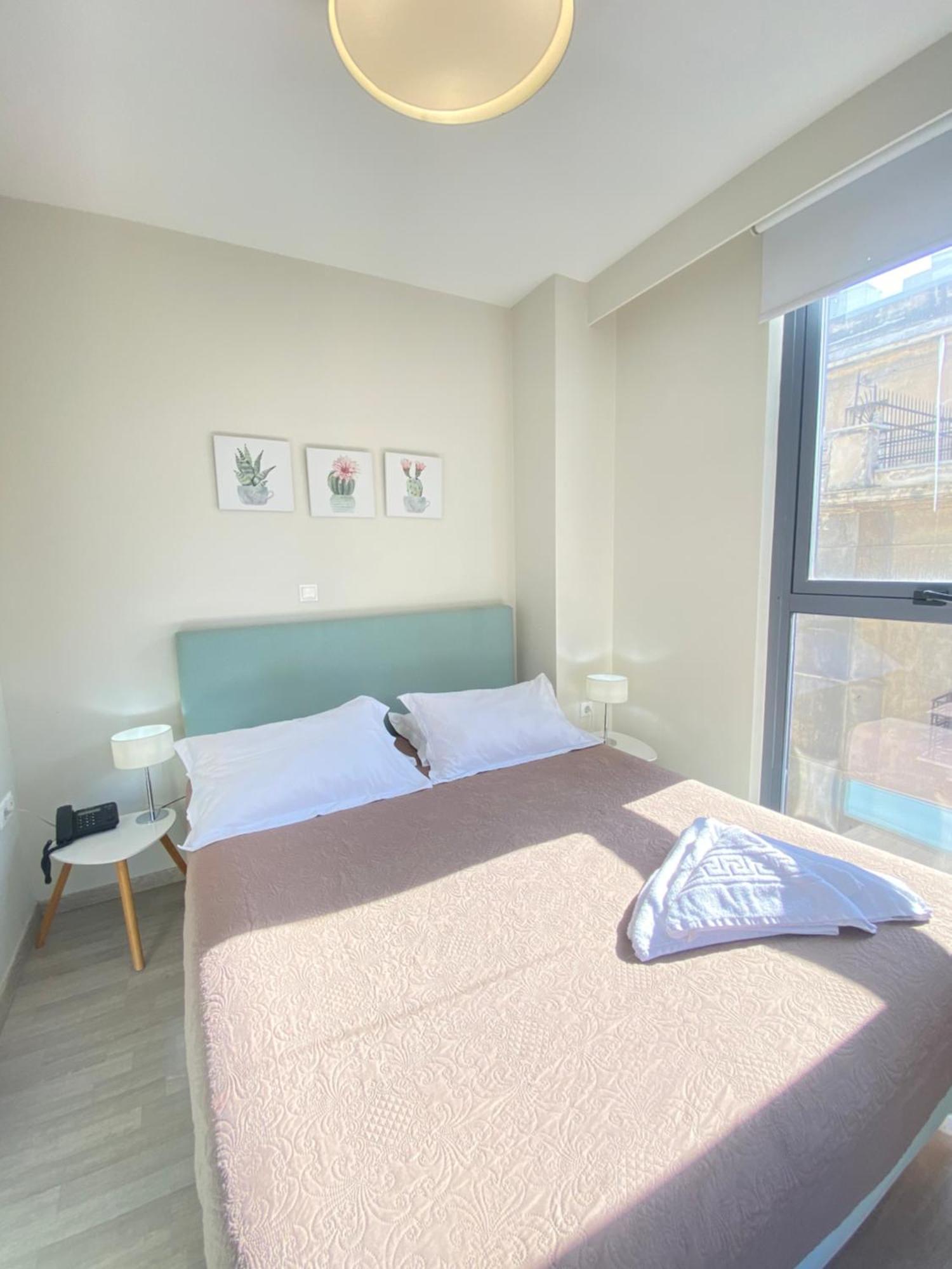 Tins Hotel City - Афины Экстерьер фото