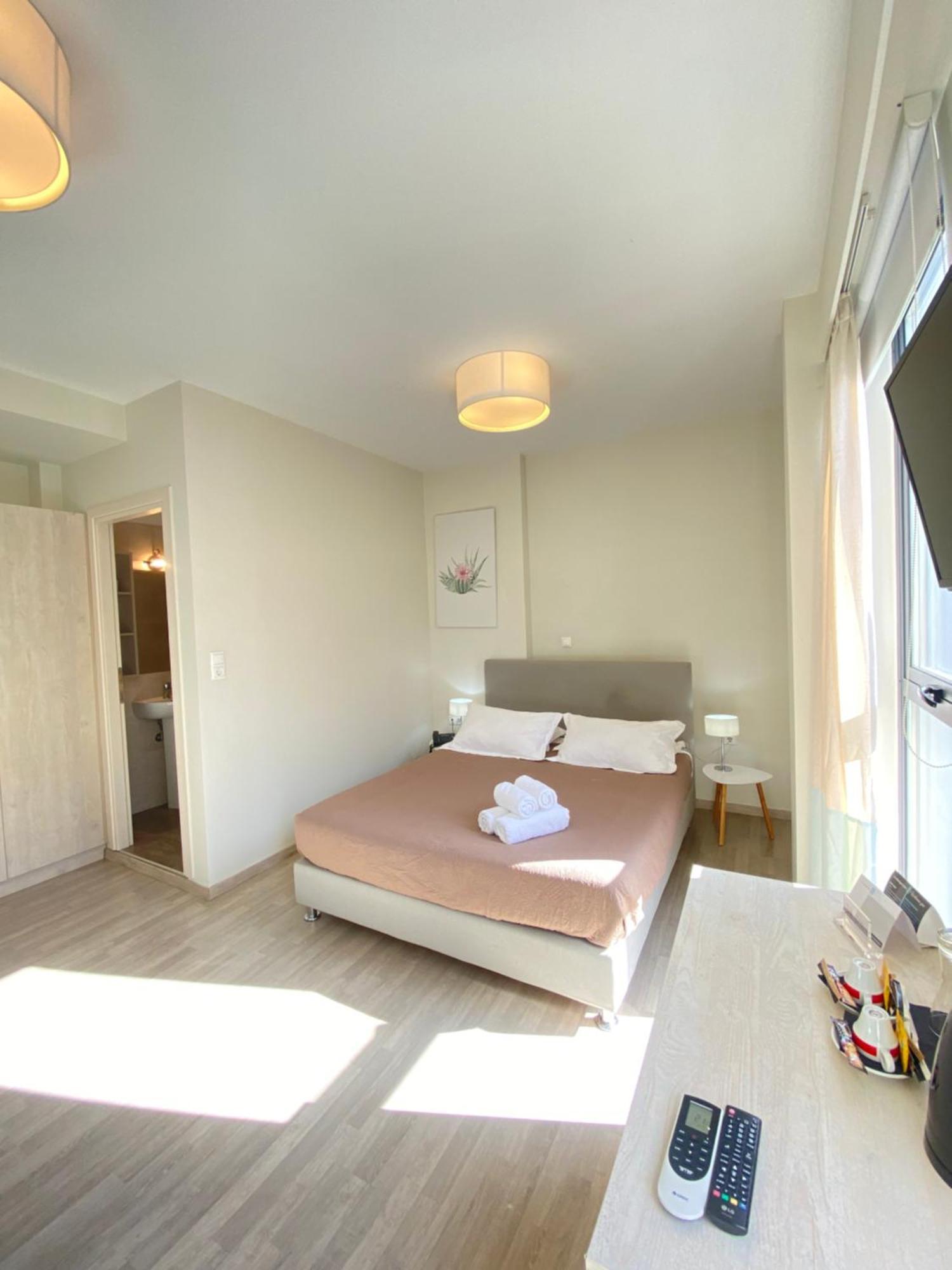Tins Hotel City - Афины Экстерьер фото