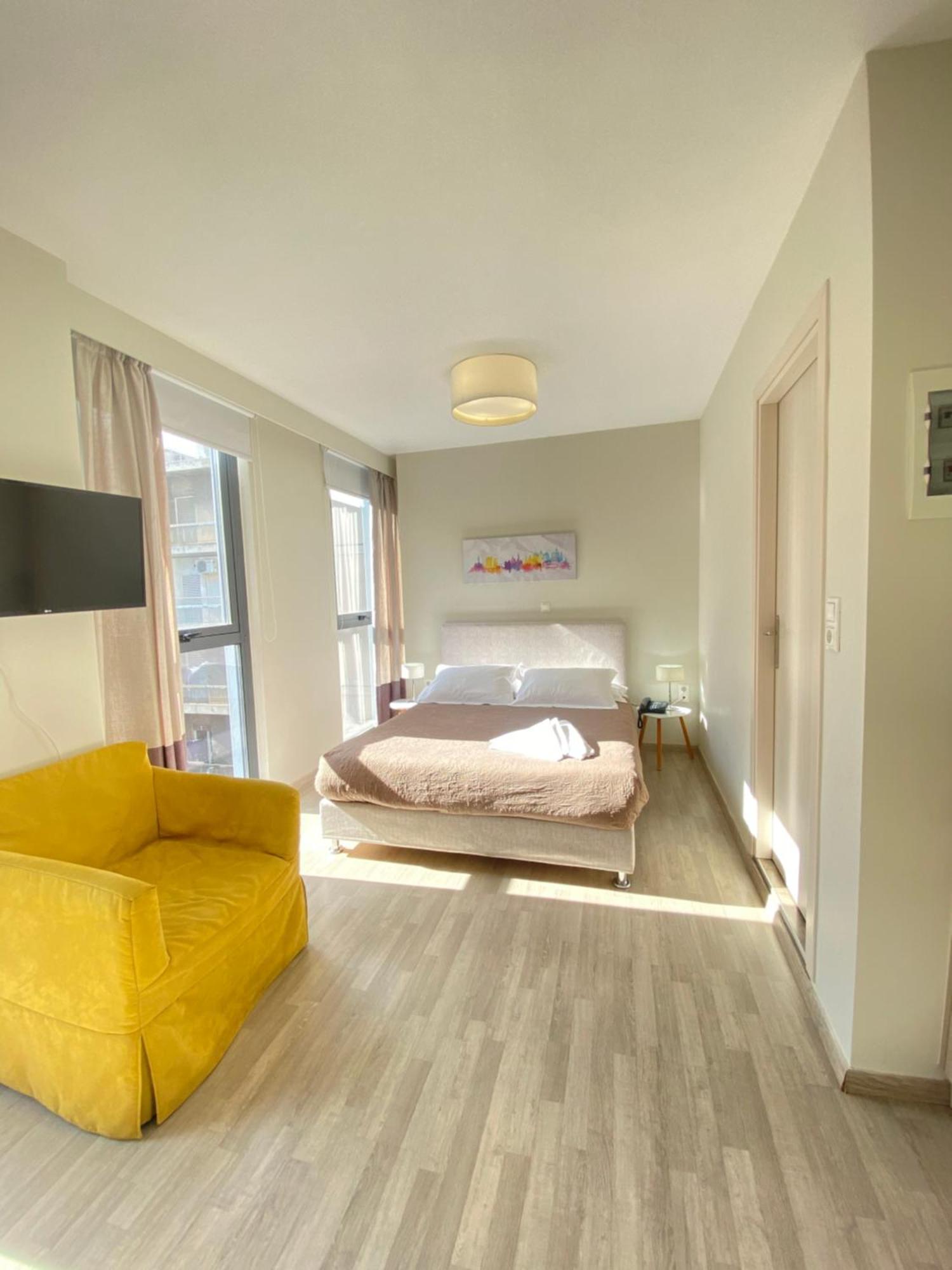 Tins Hotel City - Афины Экстерьер фото